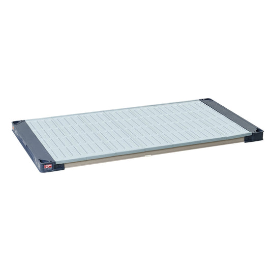 18"d MetroMax 4 Antimicrobial Shelf w/ Solid Mat